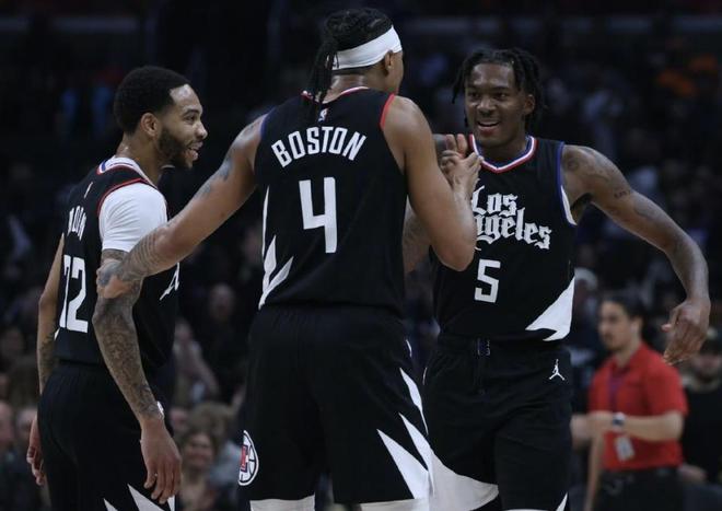 等待对手失 等待对手失